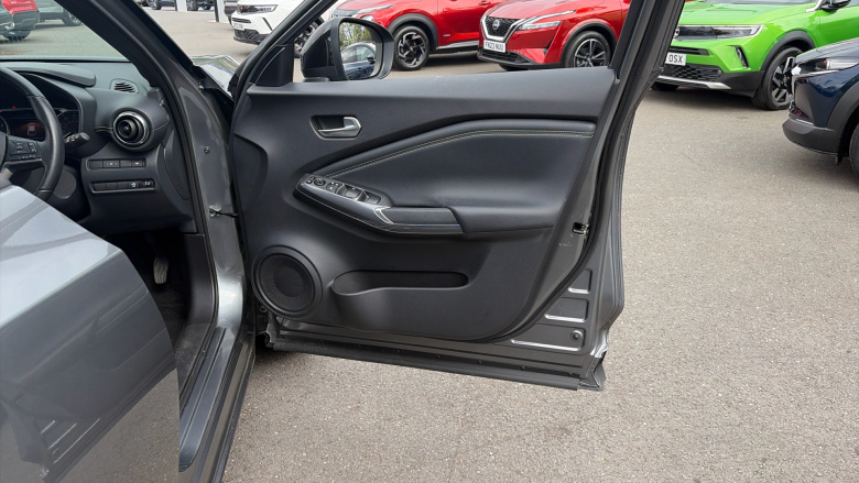 Nissan Juke 1.0 DiG-T 114 N-Connecta 5dr Petrol Hatchback